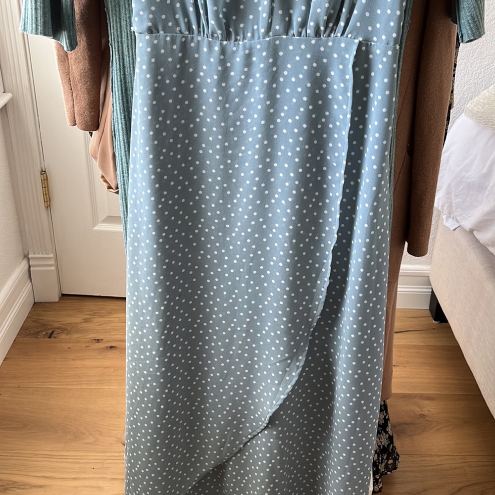 Blue Dress - Picture 4 of 4